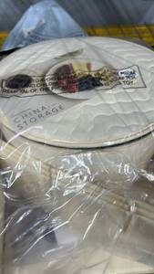lot 32194 image: China Storage 5-Piece Set with Lid
