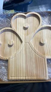 lot 33150 image: Girl Scout Trefoil Shaped Wooden Serving Tray - Retail $25
