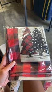 lot 33204 image: Christmas Holiday Kitchen Dish Towel Set - Retail $8