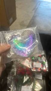 lot 22158 image: Iridescent Holographic Heart Trinket Dish