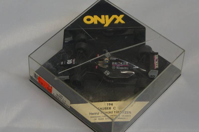 lot 277 image: SAUBER C 13 - Heinz-Harald Frentzen - Onyx 194 - 143 Scale