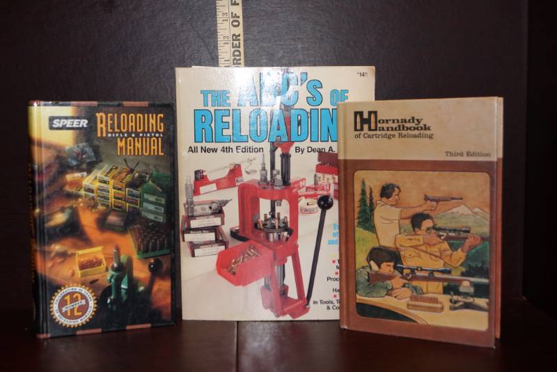 lot 286 image: Lot of 3 Reloading Books