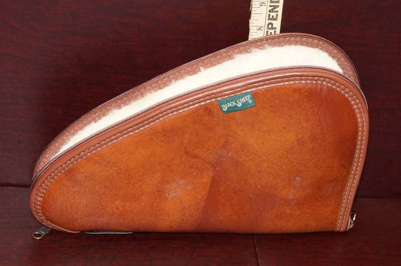 lot 290 image: Very Nice Black Sheep Large Hand-Gun Case