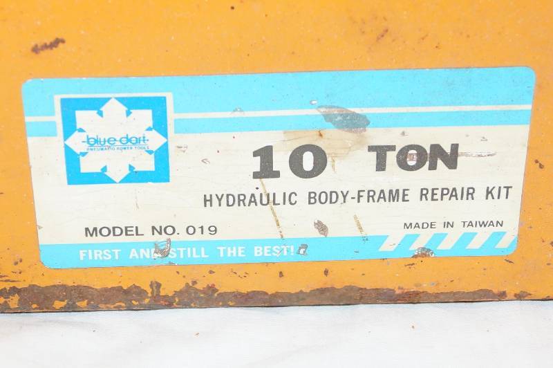 lot 334 image: 10 Ton Hydraulic Body Frame Repair Kit