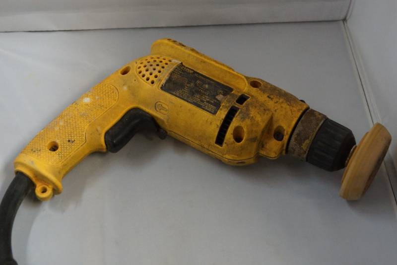 lot 350 image: DEWALT D21008K Heavy-Duty 6 Amp 38-Inch Drill- Keyless Chuck