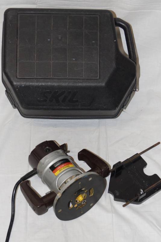 lot 354 image: 1 HP Router from Montgomery Ward Power Kraft