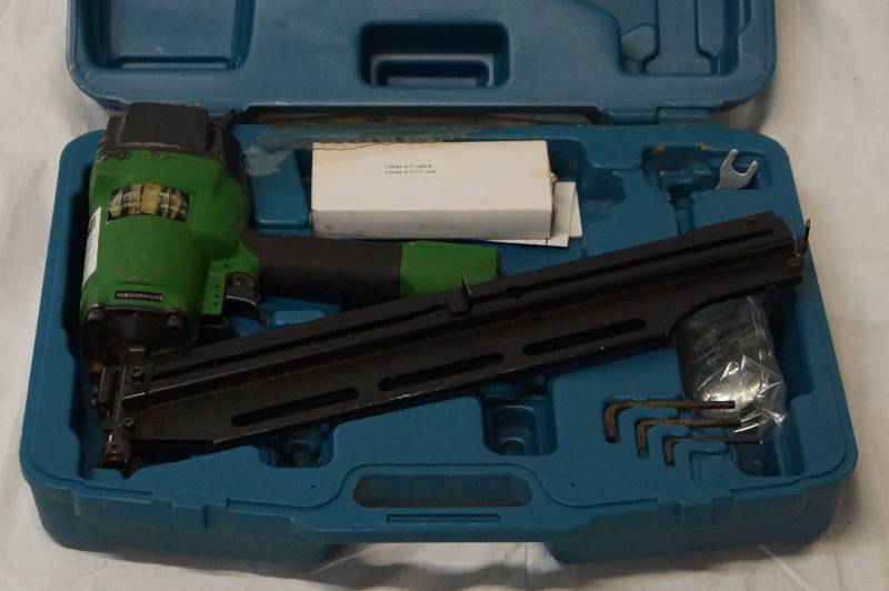 lot 357 image: Air Tool-  Framing Nailer Kit- Setup   Great for Deck Building