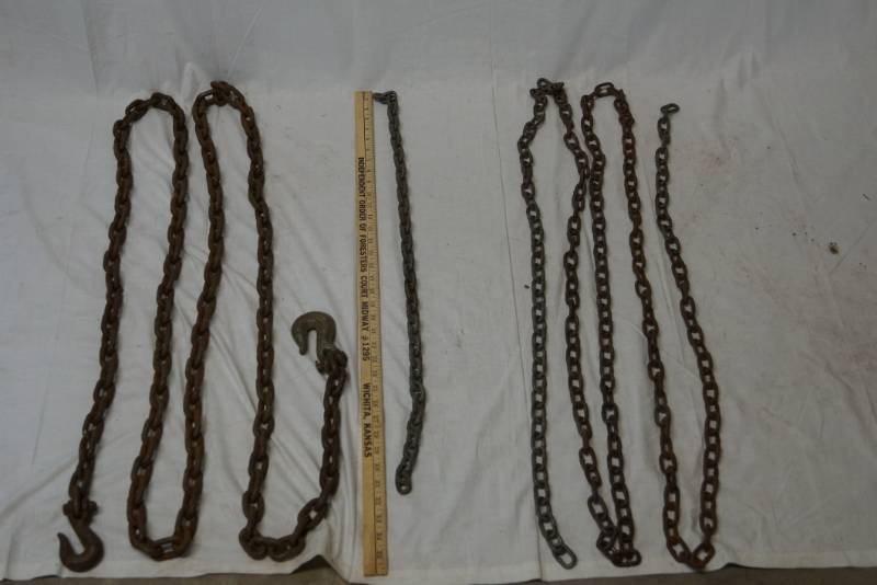 lot 360 image: 3 Heavy Duty Chains, Multiple Lengths   1 With Hooks