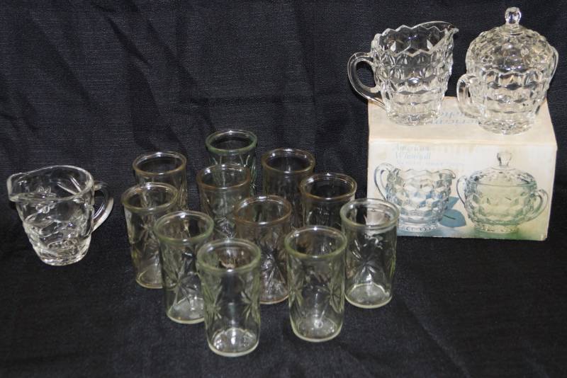 lot 310 image: American Whitehall Cream & Sugar  Vintage Starburst Juice Glasses