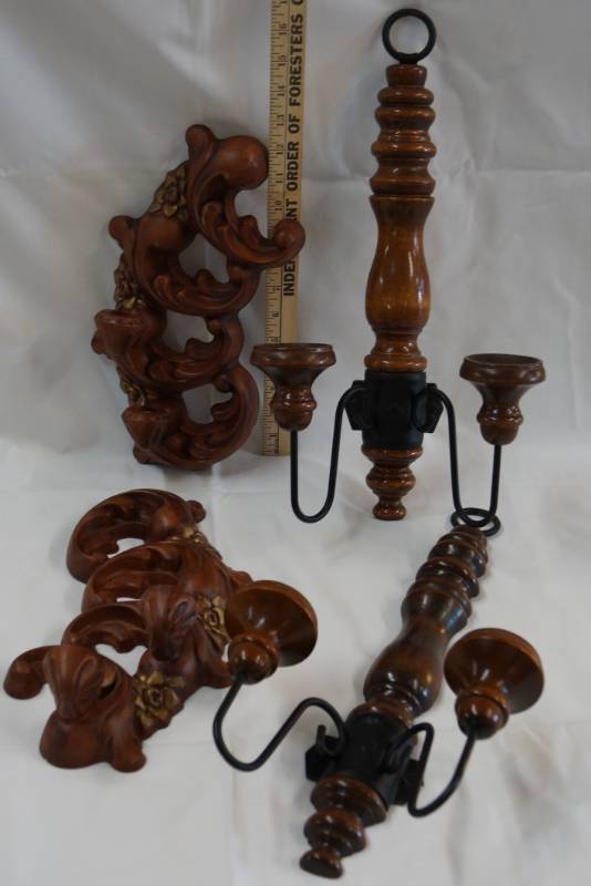 lot 316 image: 2 Wall Sconce  Candle Holder Sets