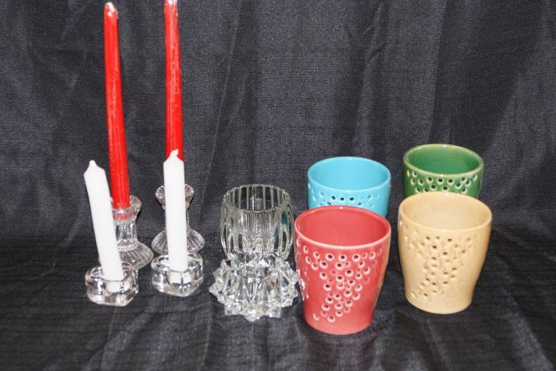 lot 318 image: GORGEOUS 4 Candle Holders by Florasense Plus Extra