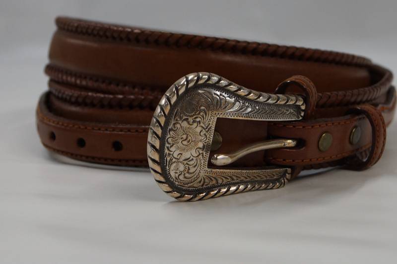 lot 362 image: Leegin Mens Leather Authentic Ranger Belt  Size 42