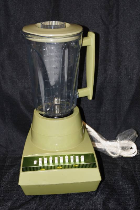 lot 393 image: Vintage Regal Ware Blender