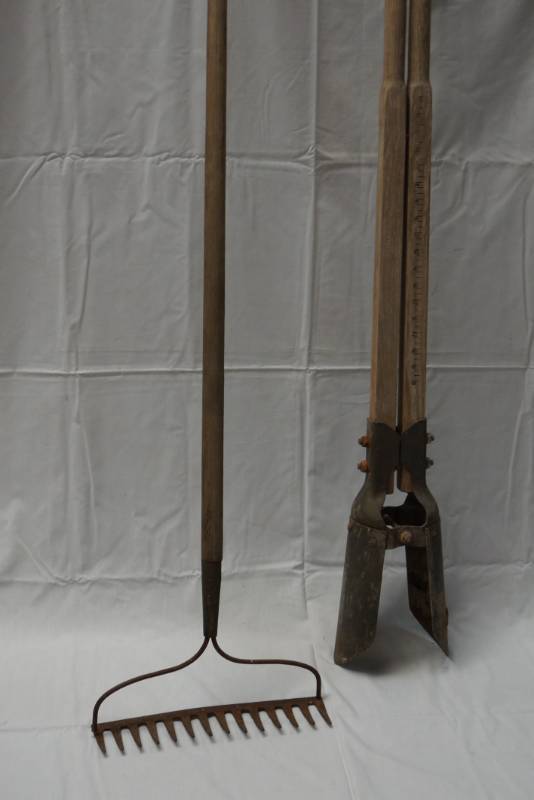 lot 410 image: Garden Rake & Post Hole Digger