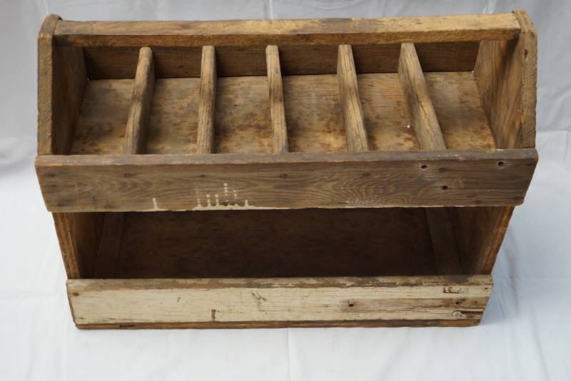 lot 417 image: Wooden Carpenter Style Tool Box With Handle