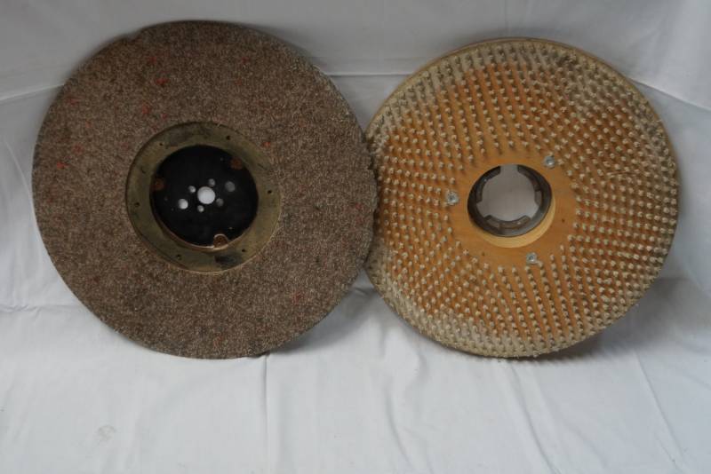 lot 419 image: Wire Brush Disc For Floor Sander