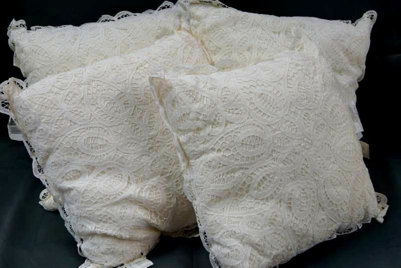 lot 442 image: 4 New White Accent Pillows  Crocheted Covers