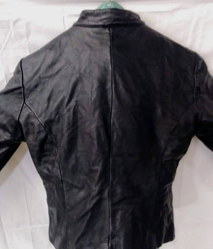 lot 456 image: Vintage Wilsons Leather  Maxima  Biker Jacket Size Small