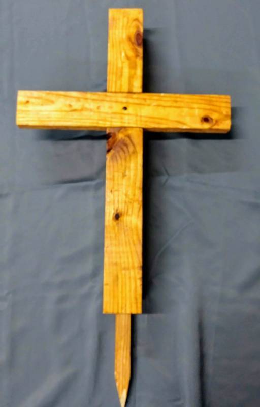 lot 464 image: Wooden Cross-  Roadside Marker