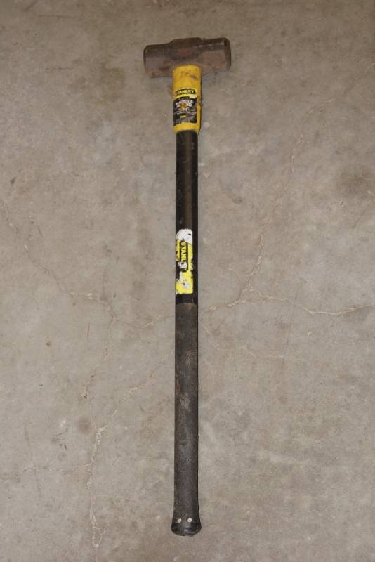 lot 497 image: Sledgehammer- Fiberglass Handle