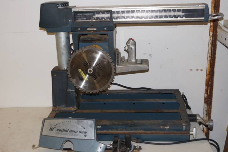 lot 623 image: 10 inch Radial Arm Saw- Tested