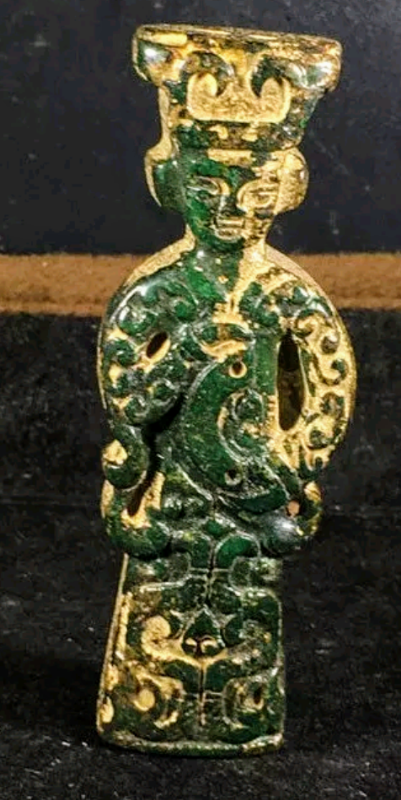 lot 657 image: ��.�Exquisite�.�� Old Chinese Natural Jade Hand-Carved Woman Statue