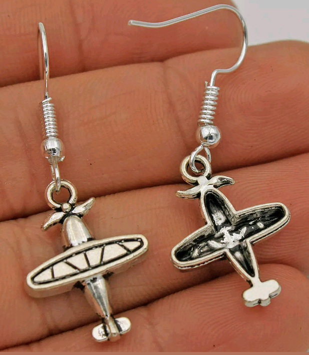 lot 662 image: CUTE  Airplane Earrings  Alloy Body 925 Silver Plated Hook