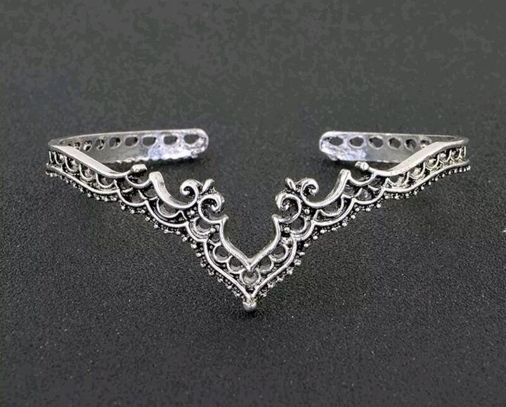 lot 633 image: NEW  Adjustable Boho Silver-Tone Bracelet