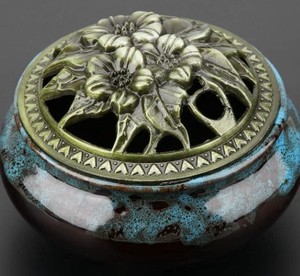 lot 12214 image: Ceramic Incense Burner, Coil Cone Stick Incense Burner Holder, Home Ornaments Incense Seat, Disc Censer Zen Decor (Fambe Blue)