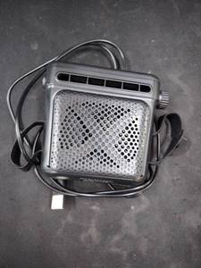 lot 6107 image: Car Seat Cooling Fan Model Z16 5V2A 10W