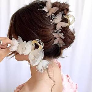 lot 6179 image: KEMMINTVN Set 2pcs Elegant Butterfly Hair Clips, Pearl Decorated Crab Claw Hairpins, White Wedding Hair Accessories, 4.92 x 2.55 inches