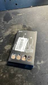 lot 12324 image: BABALAL Fake Nails 24PCS Press-On Nail Set BBCRJ2977