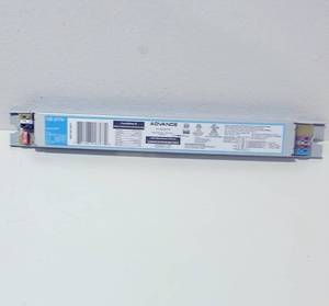 lot 6383 image: Advance CI034C070V048CDX1 LED Driver, Transformer for LED Lighting Systems