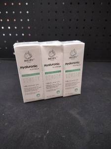 lot 6449 image: MKARY Hyaluronic Acid Serum Hydrating Essence 1.5% 1 fl oz 3 Pack