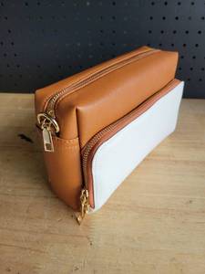 lot 19976 image: Two-Tone Leather Purse White and Tan with Zip Compartments