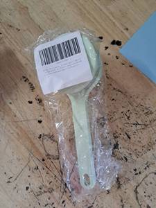 lot 4503 image: Fruit peeler, kitchen specific peeler, storage peeler, multifunctional household asparagus and pear peeler for home use (Green)