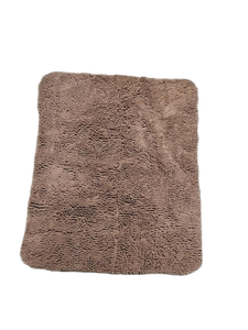 lot 5135 image: Brown carpet 38 and a half by 32 in