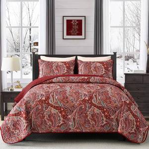 lot 5140 image: DJY Red Paisley Quilt Set Queen Size Boho Quilt Bedspread Set 3 Pieces, Soft Lightweight Microfiber Coverlet Set Burgundy Paisley Floral Pattern Bedding for All Season, 96x90