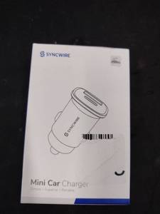 lot 6304 image: Syncwire Mini Car Charger Model SW-XC769 30W USB-C PD QC 3.0