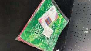 lot 10115 image: Bandanas Paisley Print Assorted Colors 2 Pack