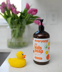 lot 2118 image: Everyday 3 in 1 Kids Soap 22 fl oz