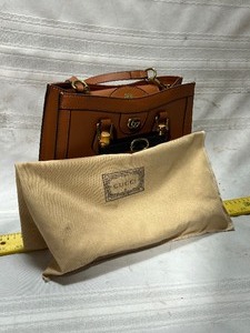 lot 25994 image: Gucci Bag w Cover