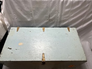 lot 26027 image: Wooden Storage Chest