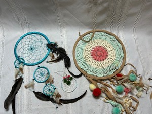 lot 26032 image: Lot of Dream Catchers