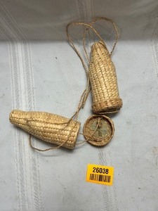lot 26038 image: Hanging Small Plant Holders