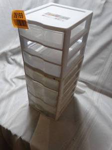 lot 26169 image: Plastic Drawer Organizer
