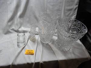 lot 26178 image: Lot of Misc. Glass Vases Plates