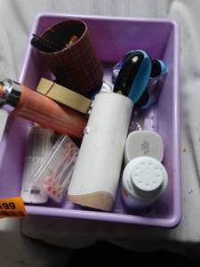 lot 26199 image: Lot of Misc. Beauty Supplies