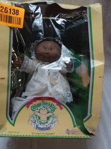 lot 26138 image: 1985 Vintage Cabage Patch Kids Preemie