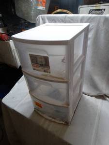lot 26144 image: Plastic 3 Drawer Organizer